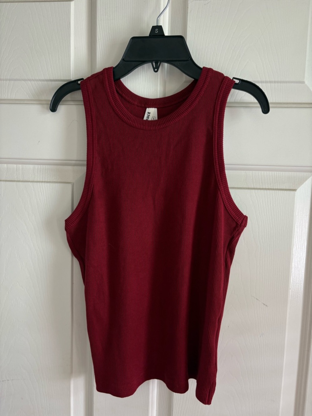 PACT burgundy ribbed tank size small organic cotton